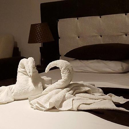 Hotel Livia ติรานา ภายนอก รูปภาพ
