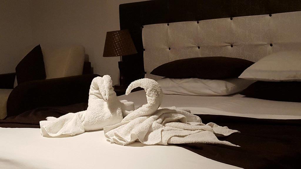 Hotel Livia ติรานา ภายนอก รูปภาพ
