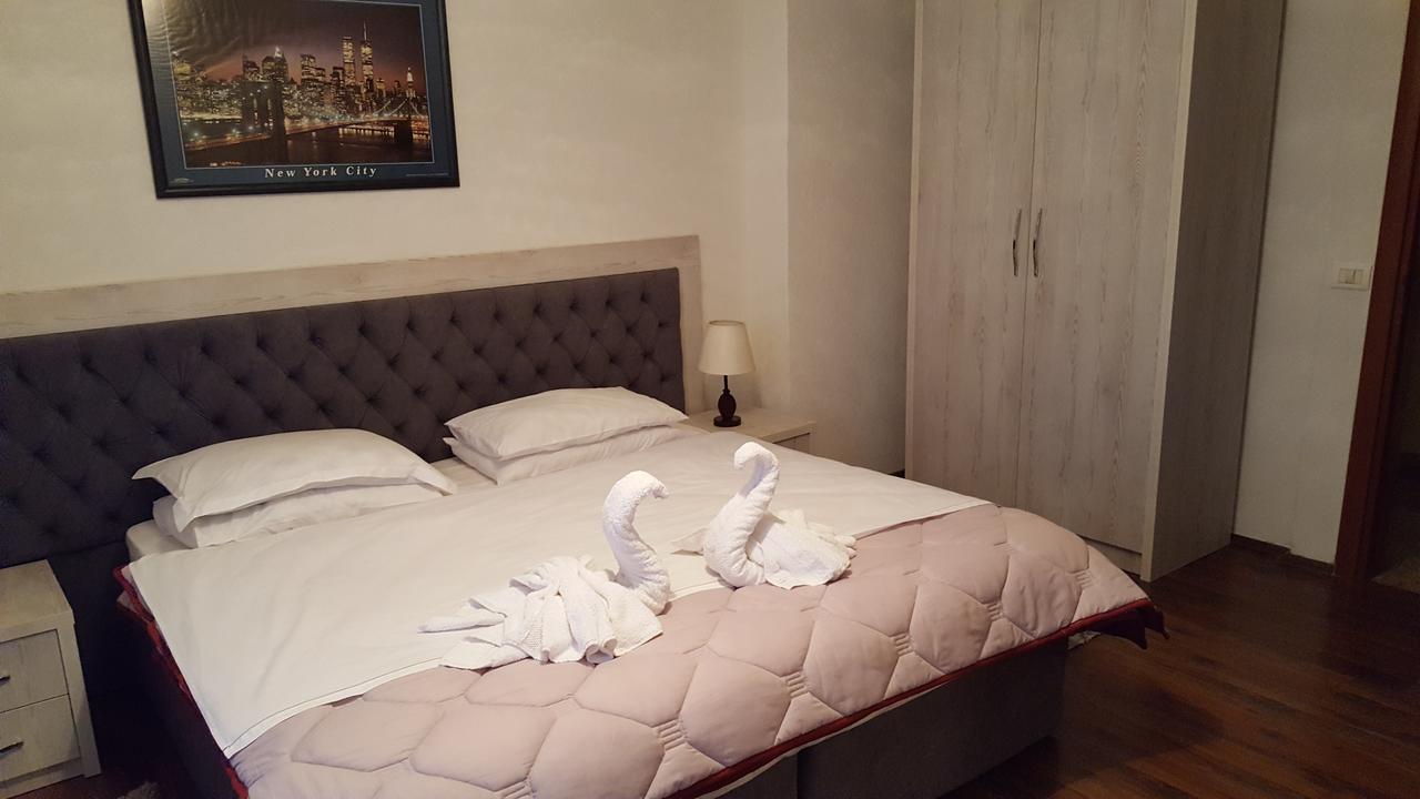 Hotel Livia ติรานา ภายนอก รูปภาพ