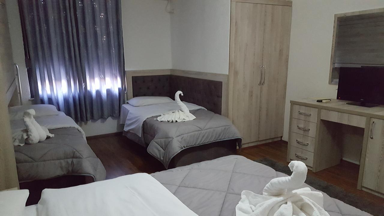Hotel Livia ติรานา ภายนอก รูปภาพ